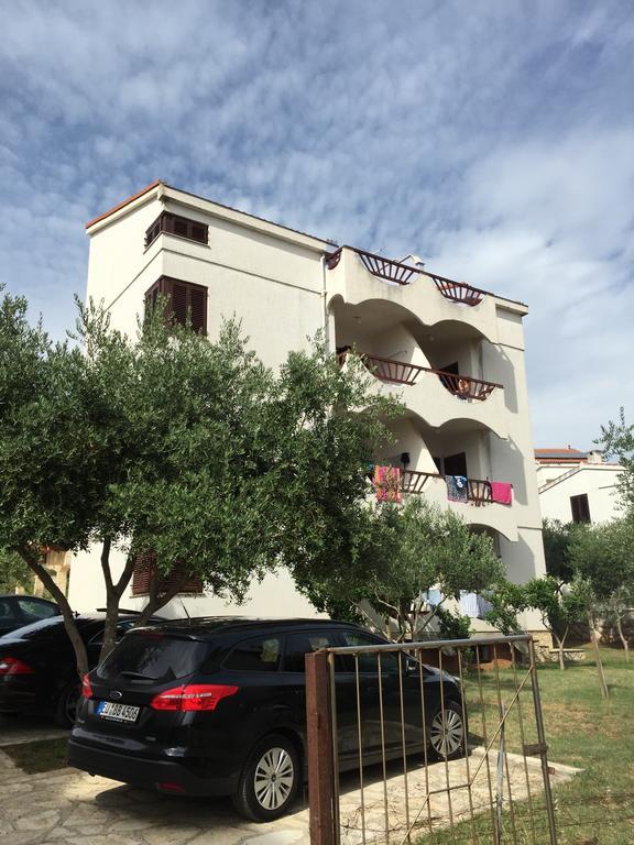 נובליה Apartments Villa Cherry מראה חיצוני תמונה