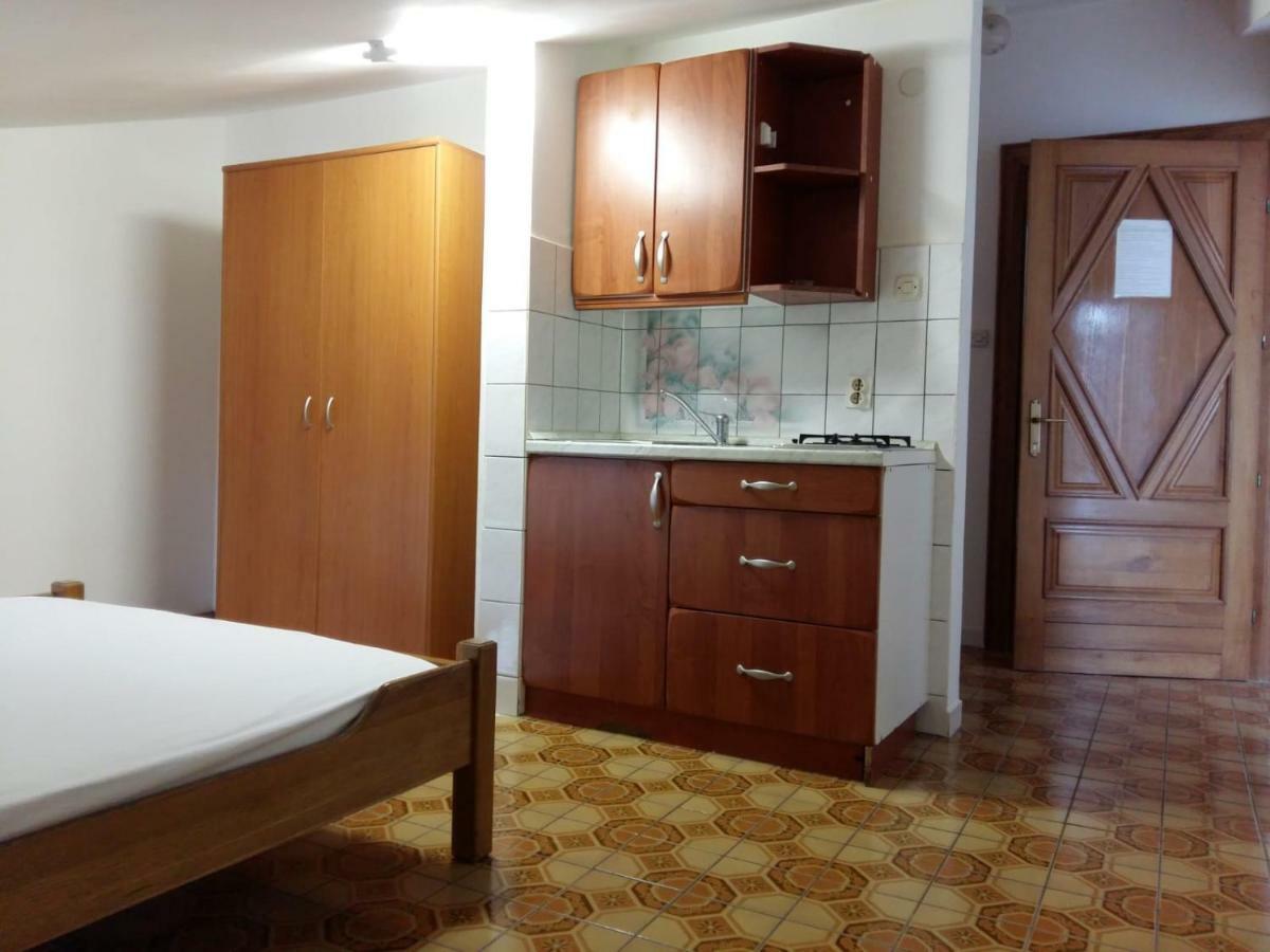נובליה Apartments Villa Cherry מראה חיצוני תמונה