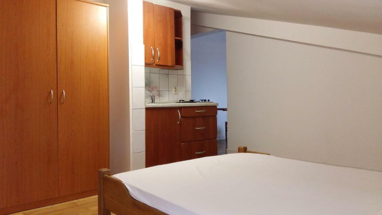 נובליה Apartments Villa Cherry מראה חיצוני תמונה