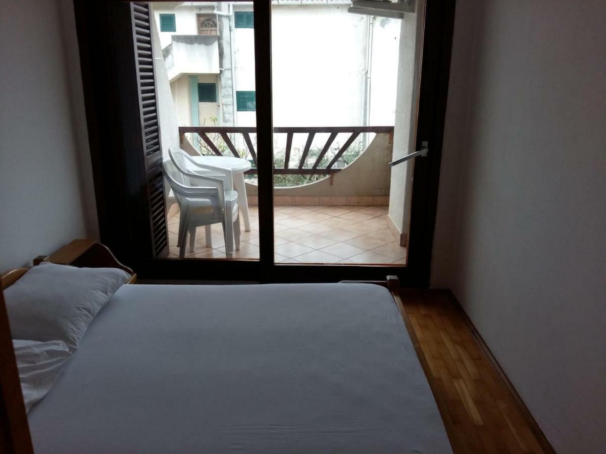 נובליה Apartments Villa Cherry מראה חיצוני תמונה