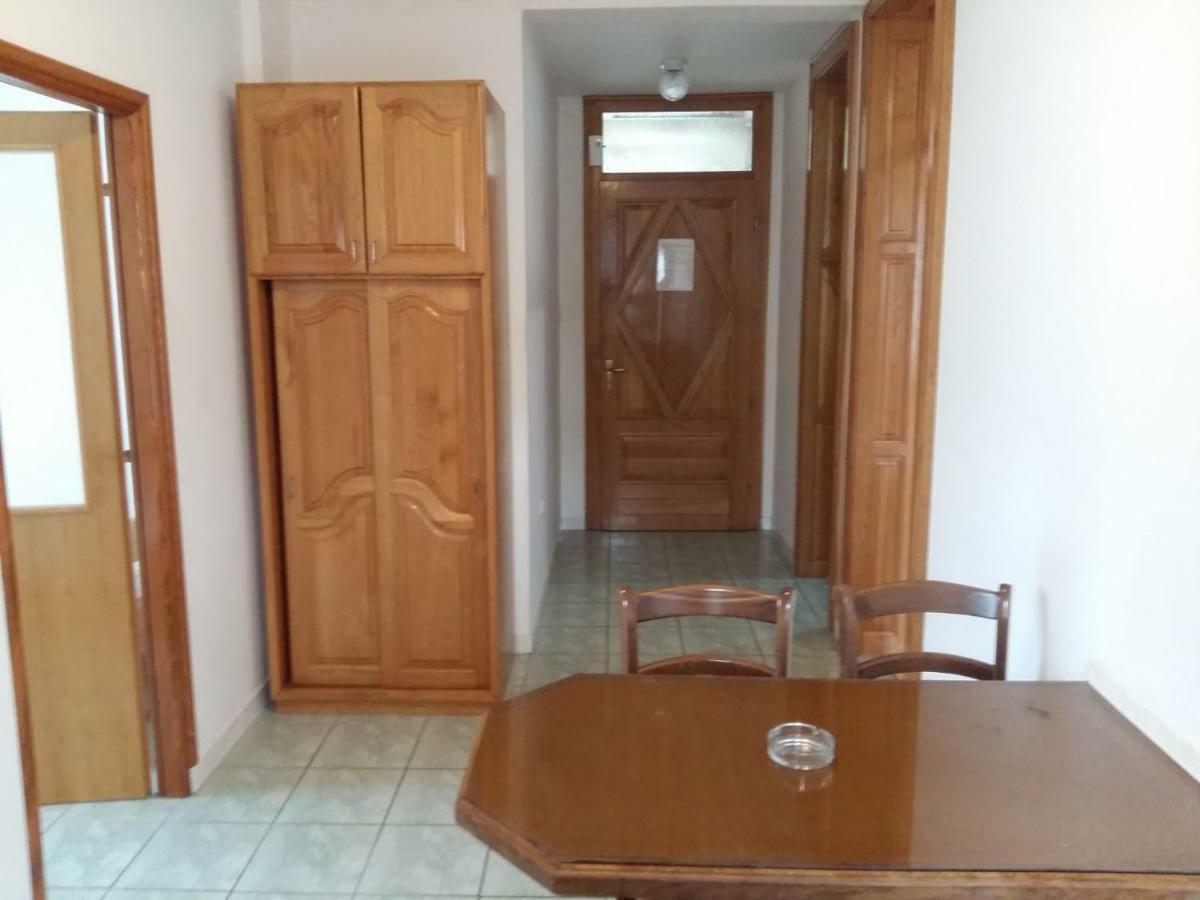 נובליה Apartments Villa Cherry מראה חיצוני תמונה
